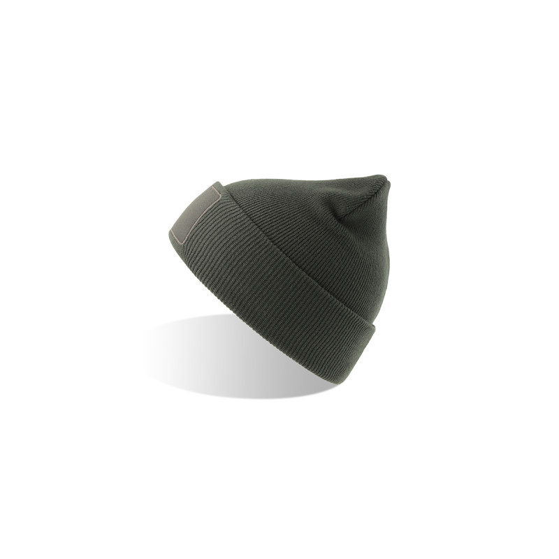 Cuffia in maglia con patch sostenibile